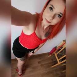 Karşıyaka Öğrenci Escort Bayan Lale